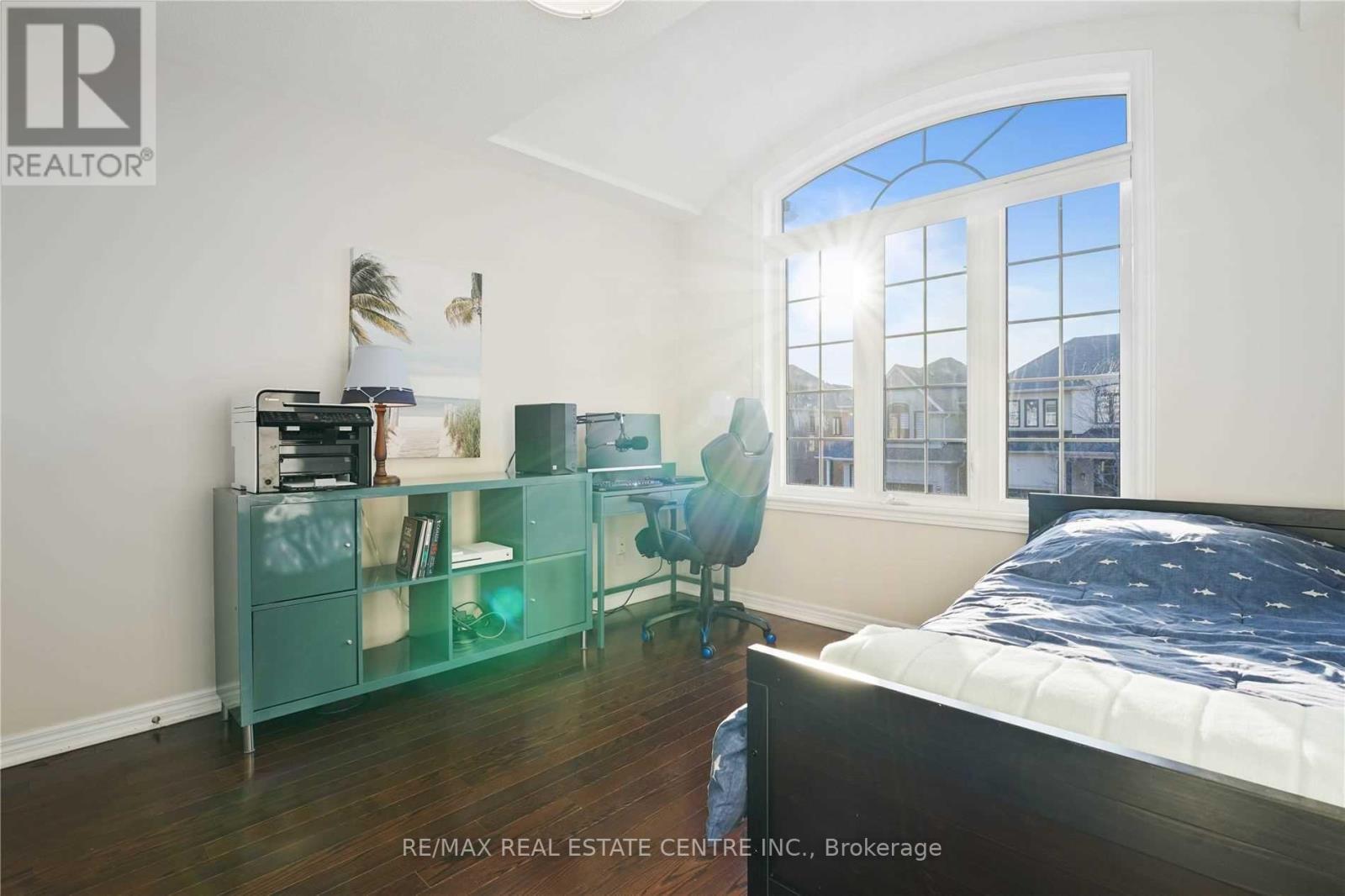 2470 Kwinter Road, Oakville, Ontario  L6M 0K6 - Photo 26 - W12830426