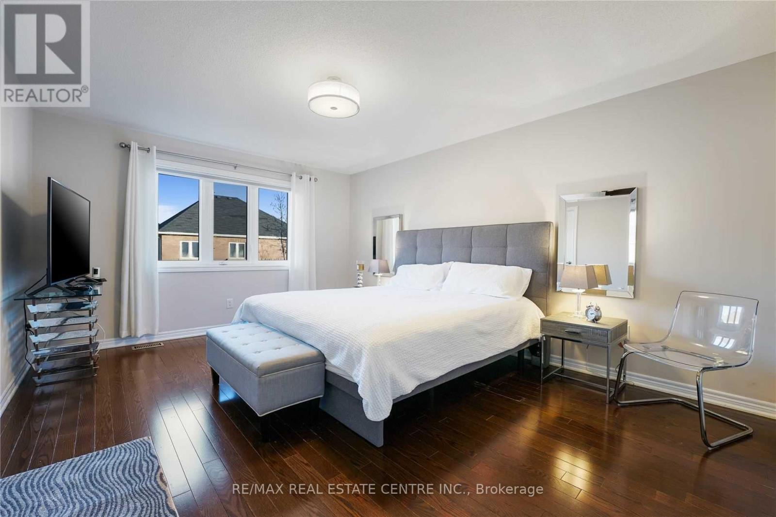 2470 Kwinter Road, Oakville, Ontario  L6M 0K6 - Photo 30 - W12830426