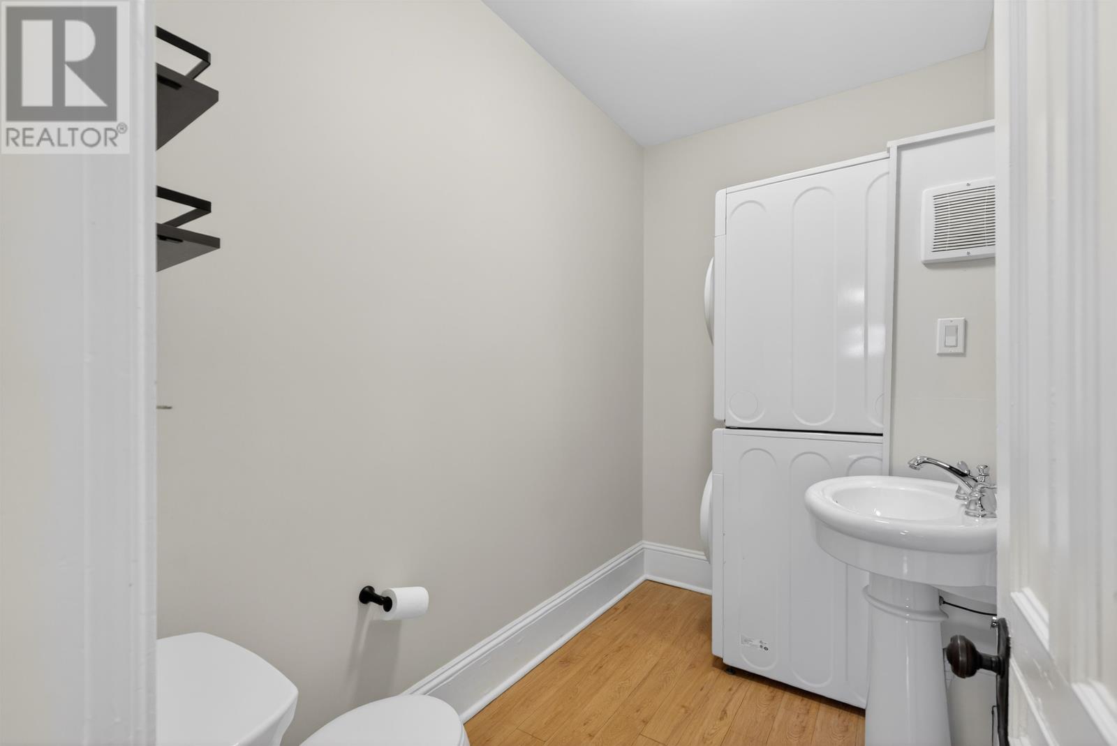 361-363 Queen Street, Charlottetown, Prince Edward Island C1A 4C7 - Photo 37 - 202603500