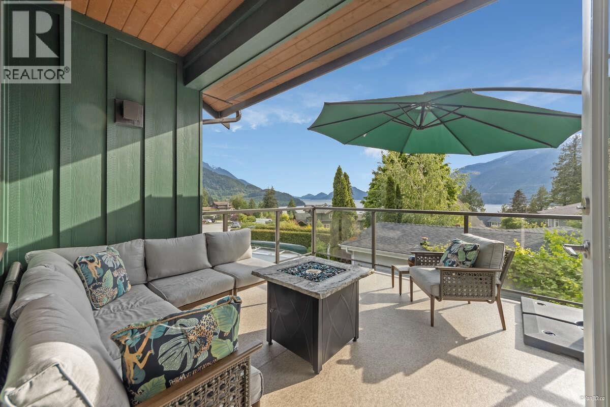 746 Upper Crescent, Britannia Beach, British Columbia  V8B 1J2 - Photo 6 - R3094427