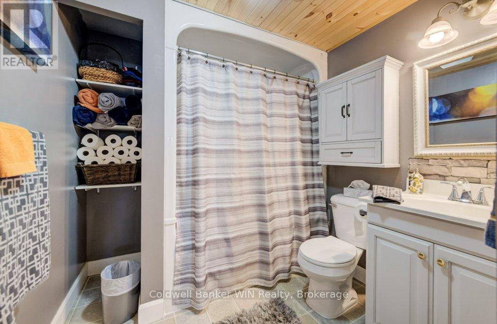 366 Peel Street, Wellington North, Ontario  N0G 2L3 - Photo 33 - X12818136