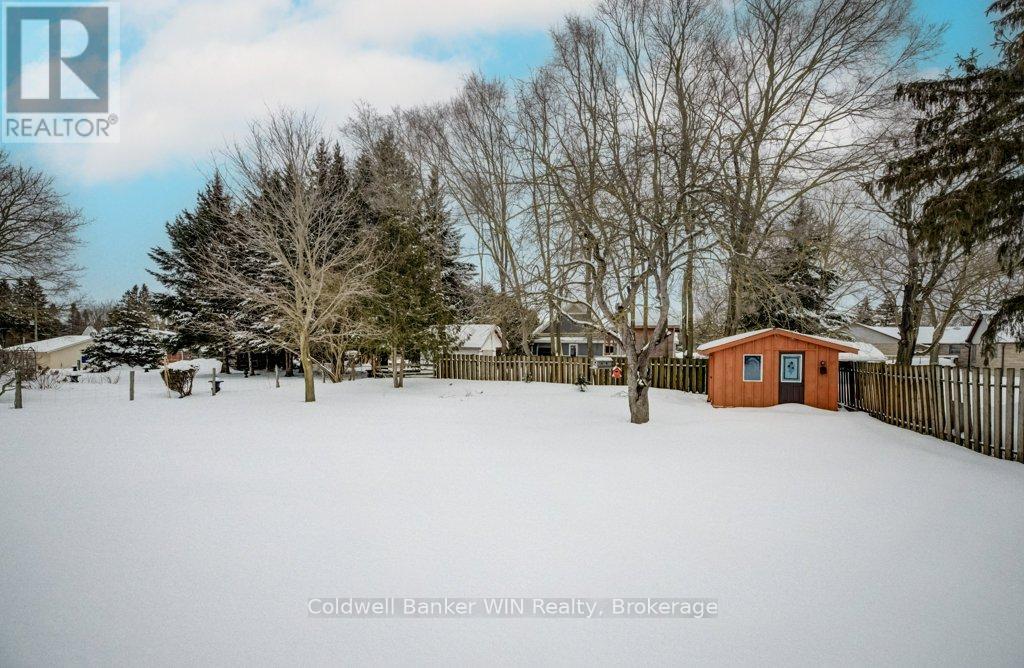 366 Peel Street, Wellington North, Ontario  N0G 2L3 - Photo 39 - X12818136