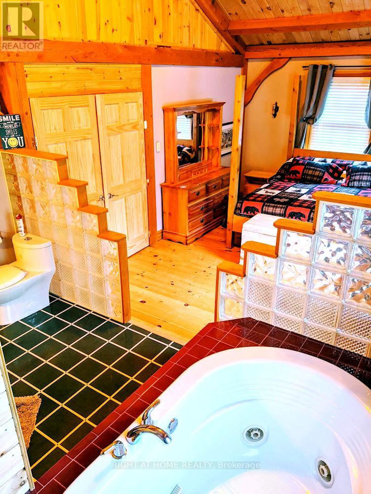 70 Bourgeois Beach Road, Tay (Victoria Harbour), Ontario  L0K 2A0 - Photo 13 - S12830432