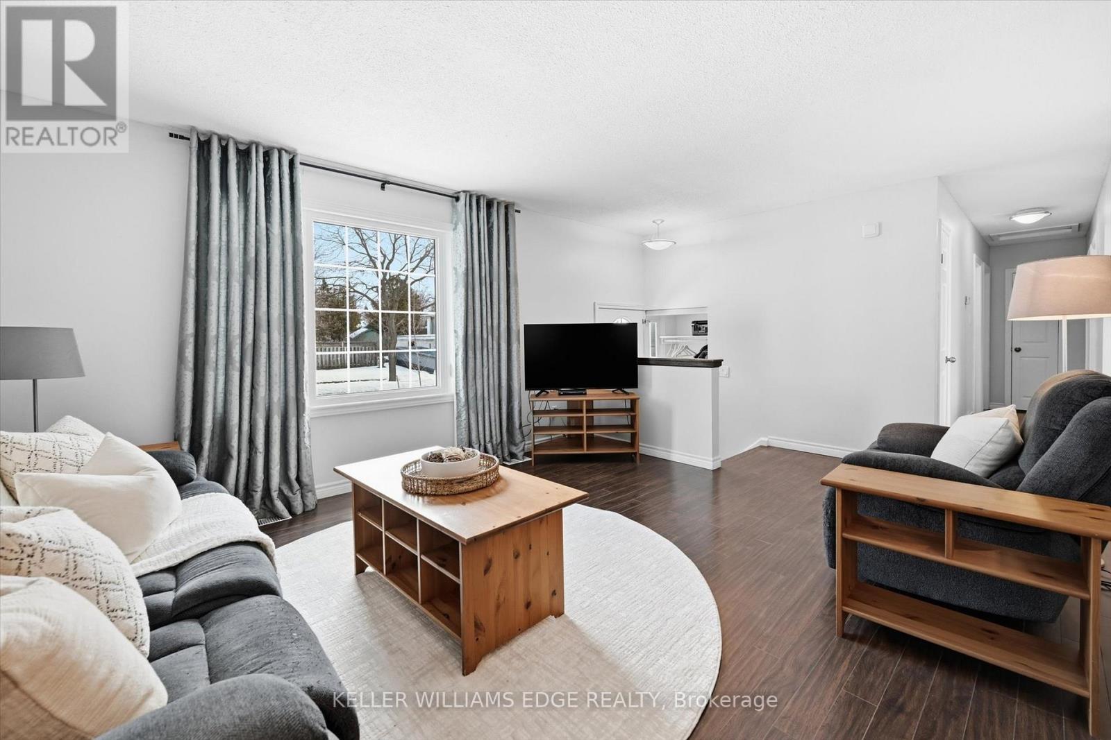 2112 Cavendish Drive, Burlington, Ontario  L7P 1Z3 - Photo 10 - W12830434