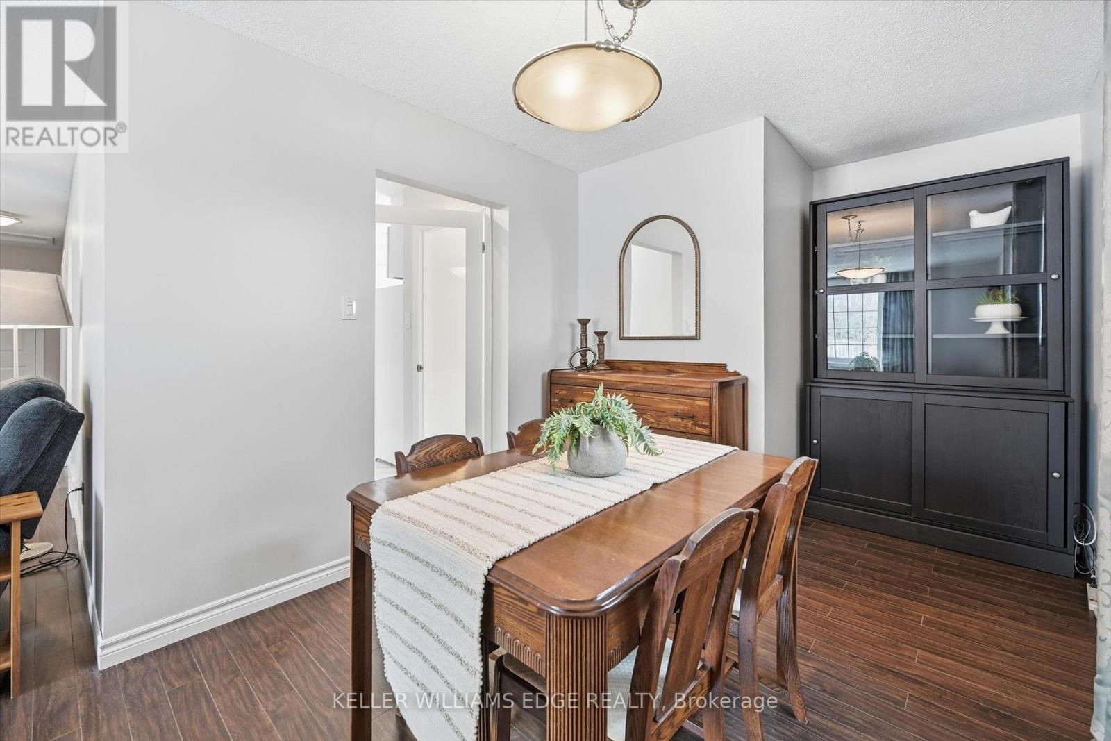 2112 Cavendish Drive, Burlington, Ontario  L7P 1Z3 - Photo 12 - W12830434