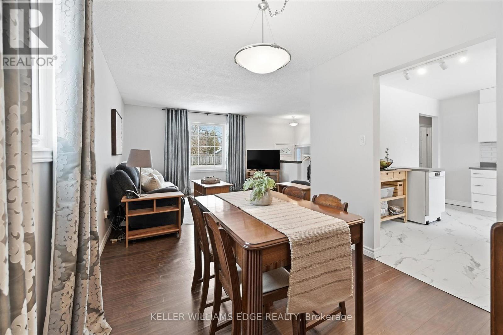 2112 Cavendish Drive, Burlington, Ontario  L7P 1Z3 - Photo 13 - W12830434