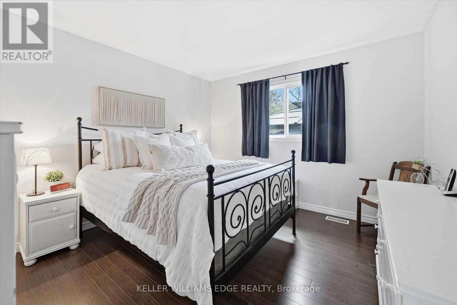 2112 Cavendish Drive, Burlington, Ontario  L7P 1Z3 - Photo 14 - W12830434