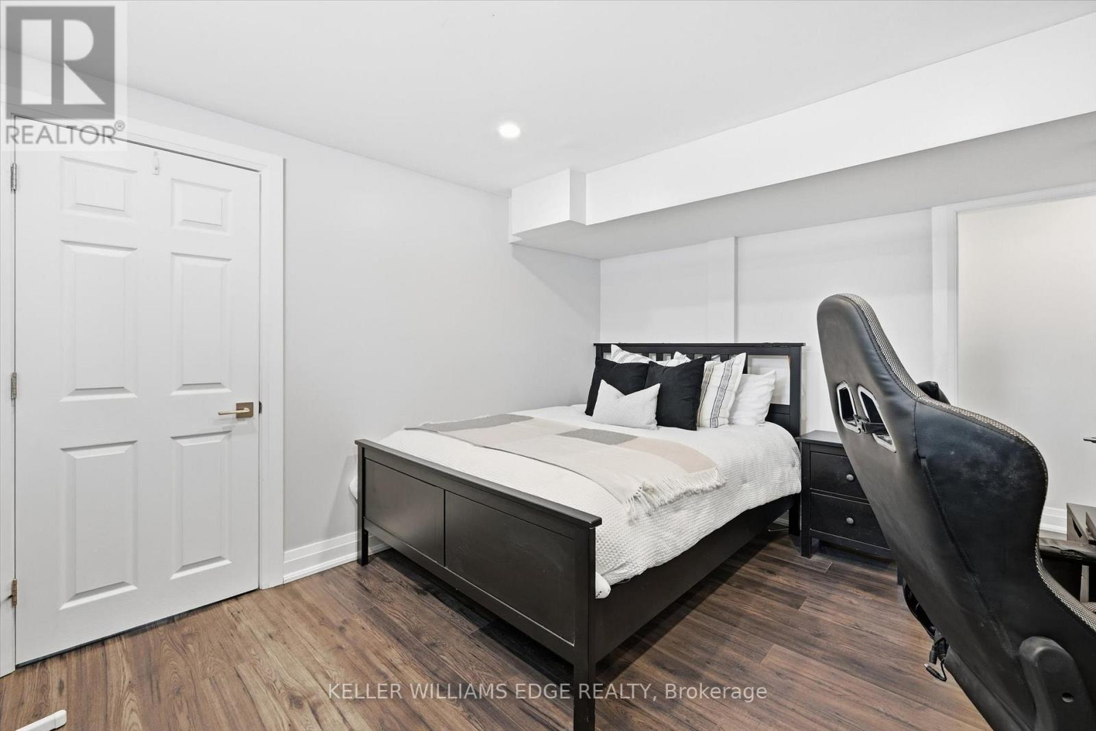 2112 Cavendish Drive, Burlington, Ontario  L7P 1Z3 - Photo 24 - W12830434