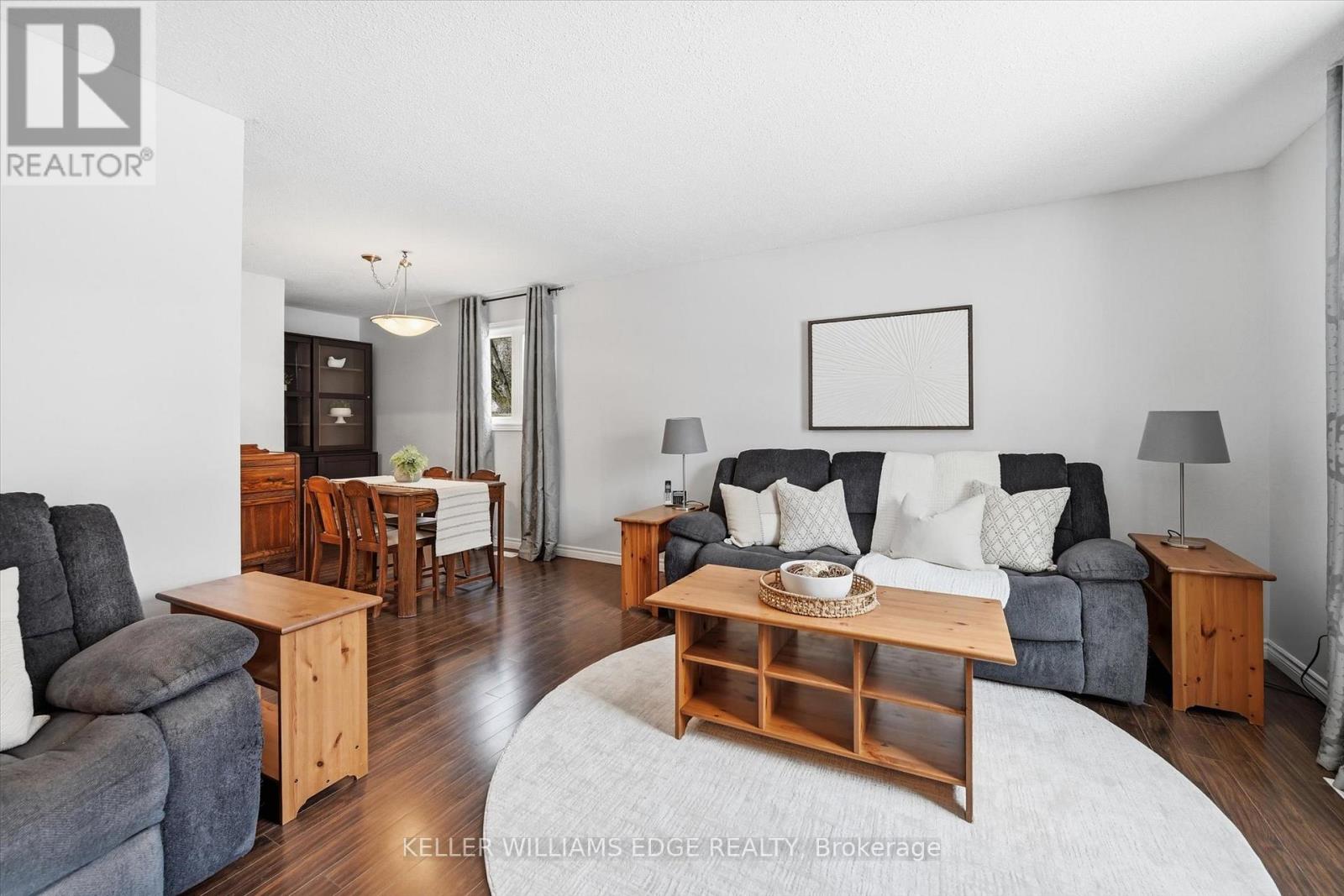 2112 Cavendish Drive, Burlington, Ontario  L7P 1Z3 - Photo 7 - W12830434