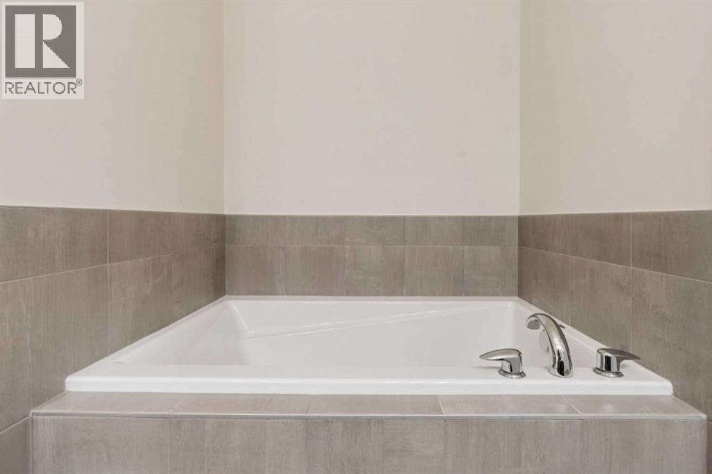 71 Mount Rae Heights, Okotoks, Alberta  T1S 0N7 - Photo 31 - A2286156