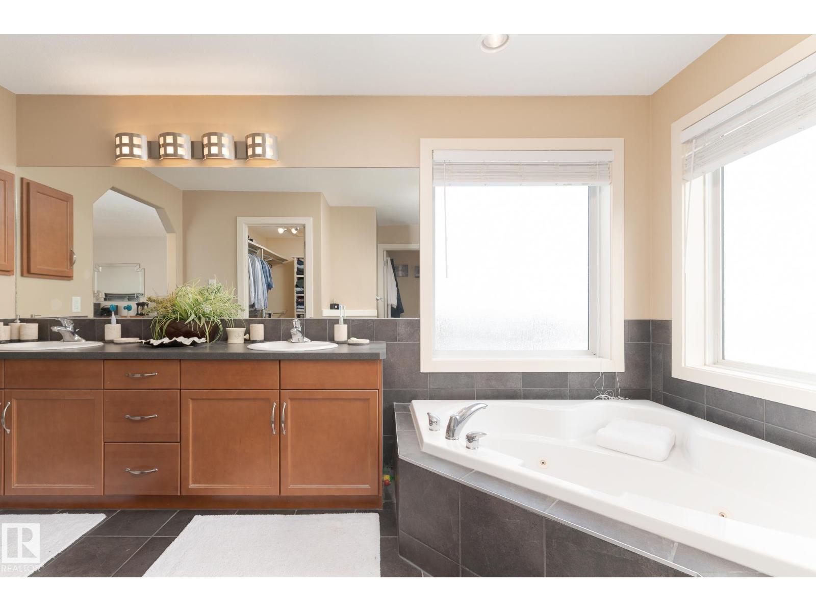 387 Calderon Cr Nw, Edmonton, Alberta  T6V 1R8 - Photo 25 - E4475110