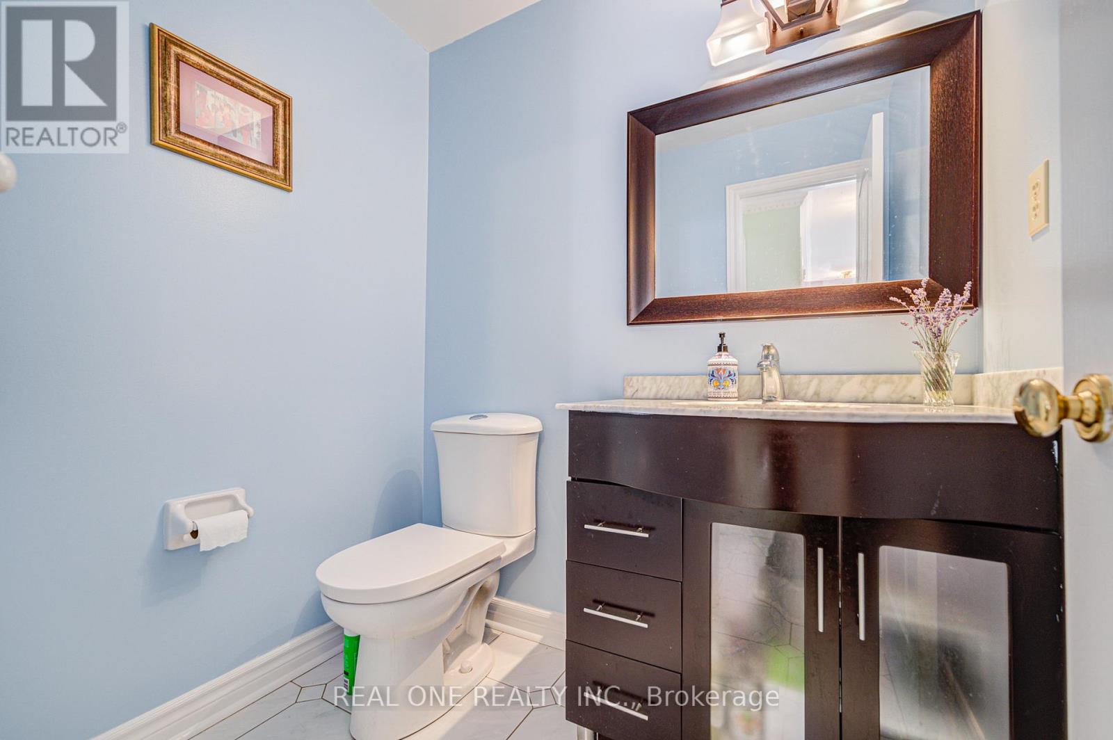 203 Valleymede Drive, Richmond Hill, Ontario  L4B 3S4 - Photo 14 - N12821986