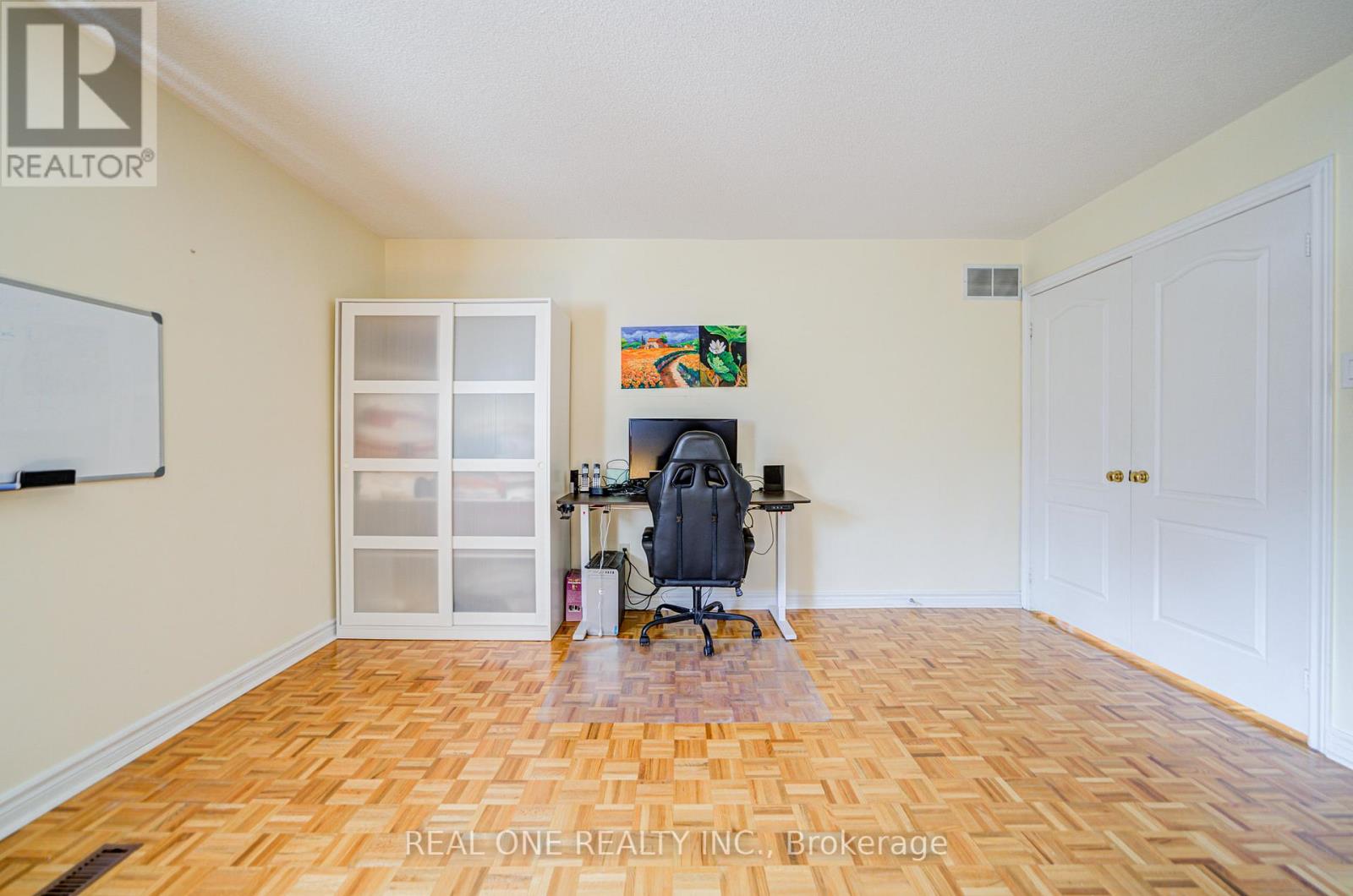 203 Valleymede Drive, Richmond Hill, Ontario  L4B 3S4 - Photo 25 - N12821986