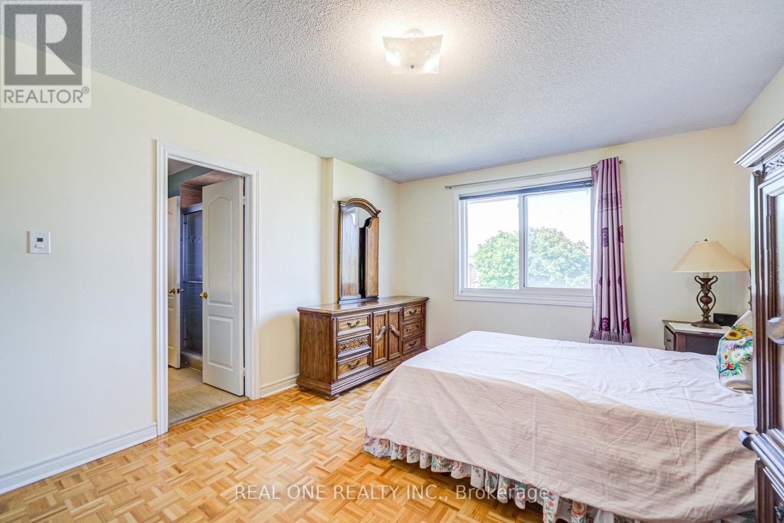 203 Valleymede Drive, Richmond Hill, Ontario  L4B 3S4 - Photo 35 - N12821986