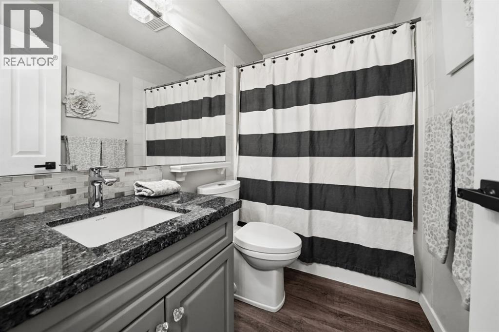 9 Kerry Wood Mews, Red Deer, Alberta  T4N 7B8 - Photo 24 - A2289014