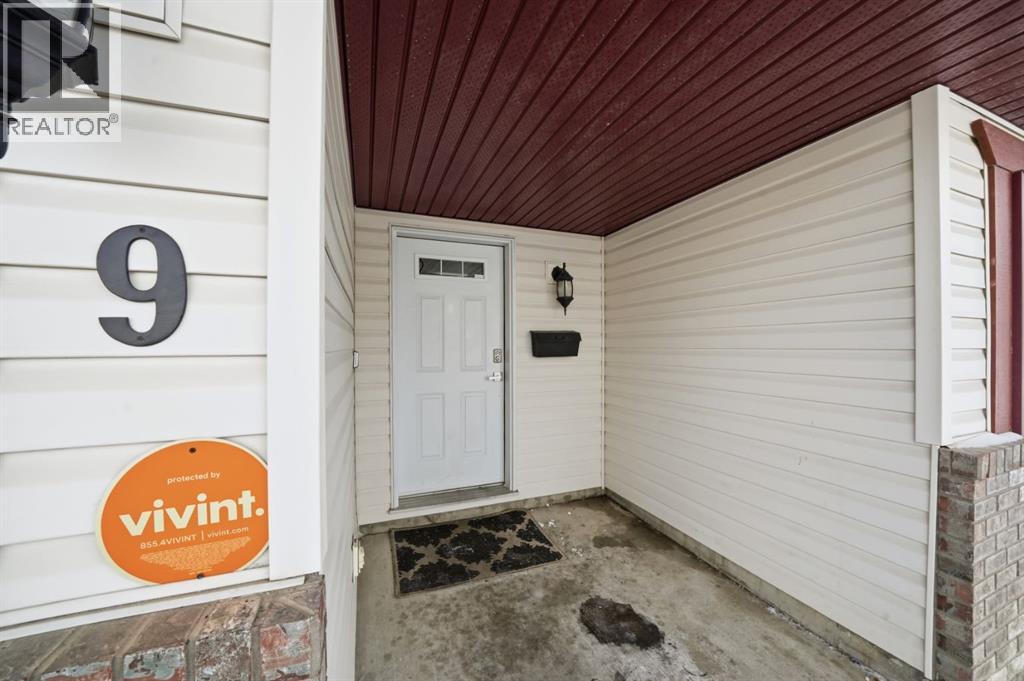 9 Kerry Wood Mews, Red Deer, Alberta  T4N 7B8 - Photo 29 - A2289014