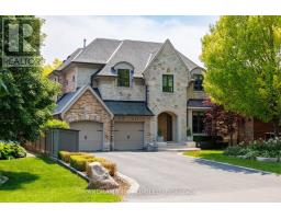 19 GRAYSTONE GARDENS, Toronto, Ontario