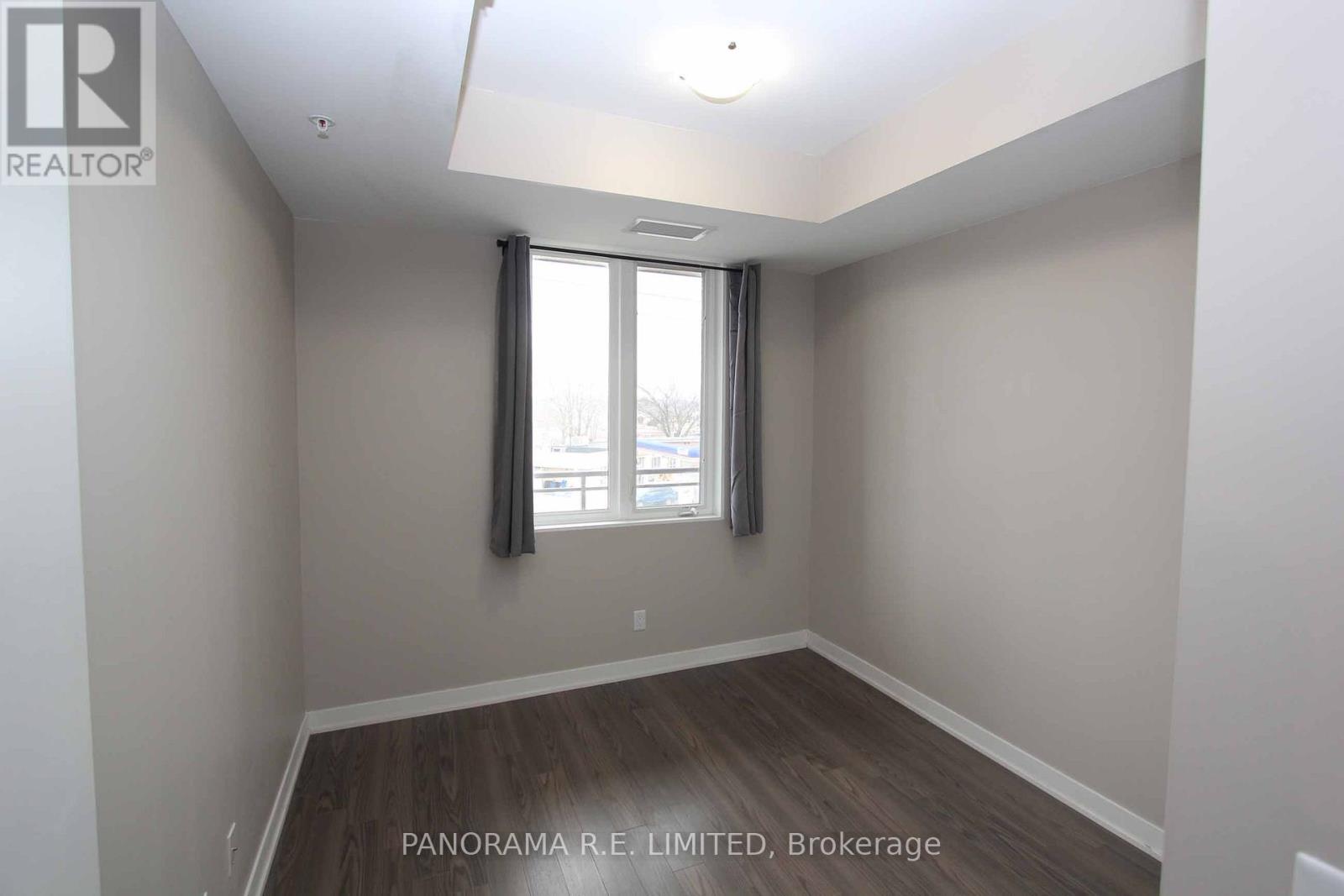 318 - 3560 St Clair Avenue E, Toronto, Ontario  M1K 2A7 - Photo 5 - E12537324