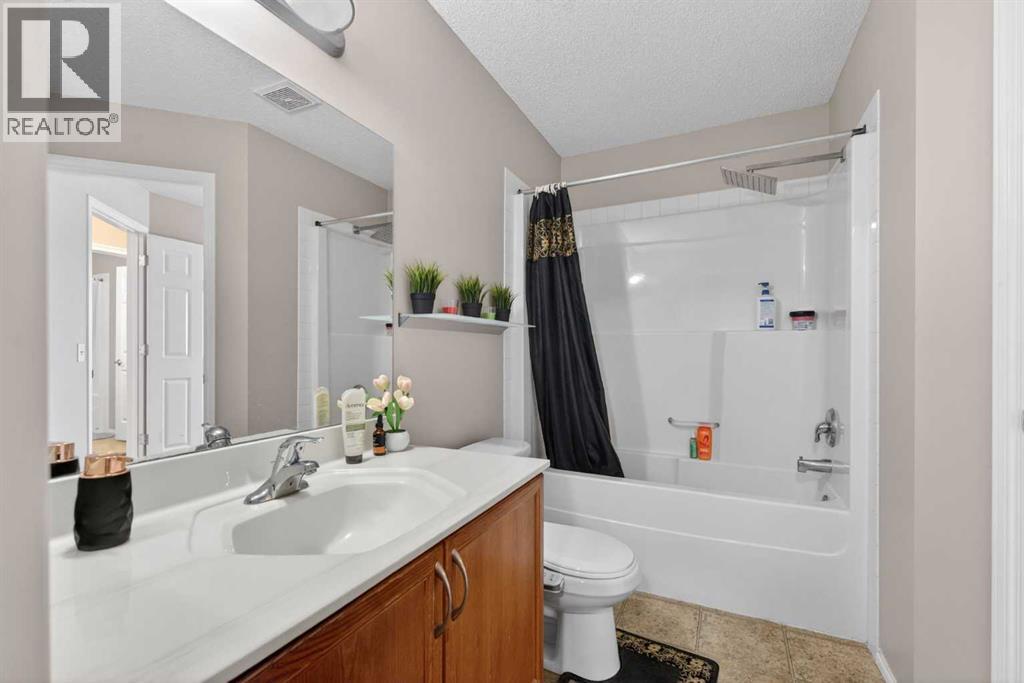 106 Saddlecrest Crescent Ne, Calgary, Alberta  T3J 0C5 - Photo 20 - A2276159