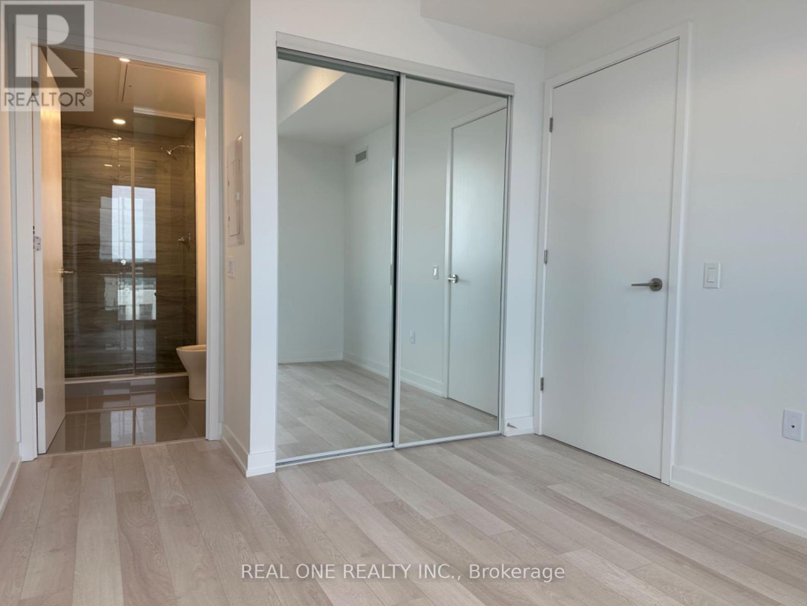 4002 - 39 Roehampton Avenue, Toronto, Ontario  M4P 0G1 - Photo 3 - C12830442