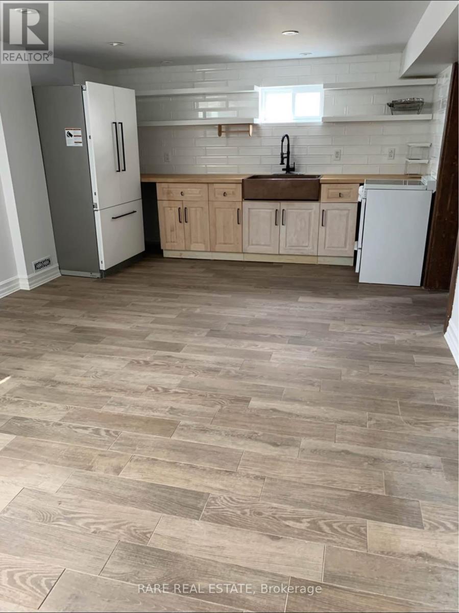 391 Alper Street, Richmond Hill, Ontario  L4C 2Z3 - Photo 4 - N12830460