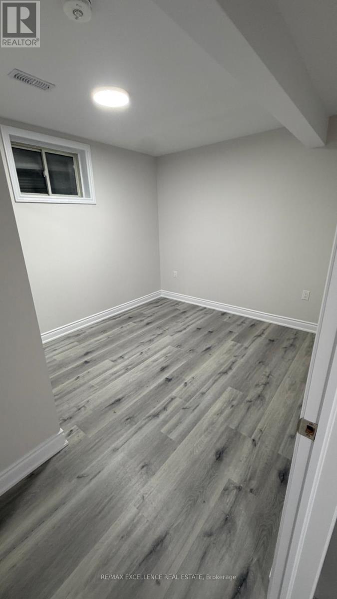 Lower - 325 Johnson Drive, Barrie (Georgian Drive), Ontario  L4M 7A2 - Photo 10 - S12830446