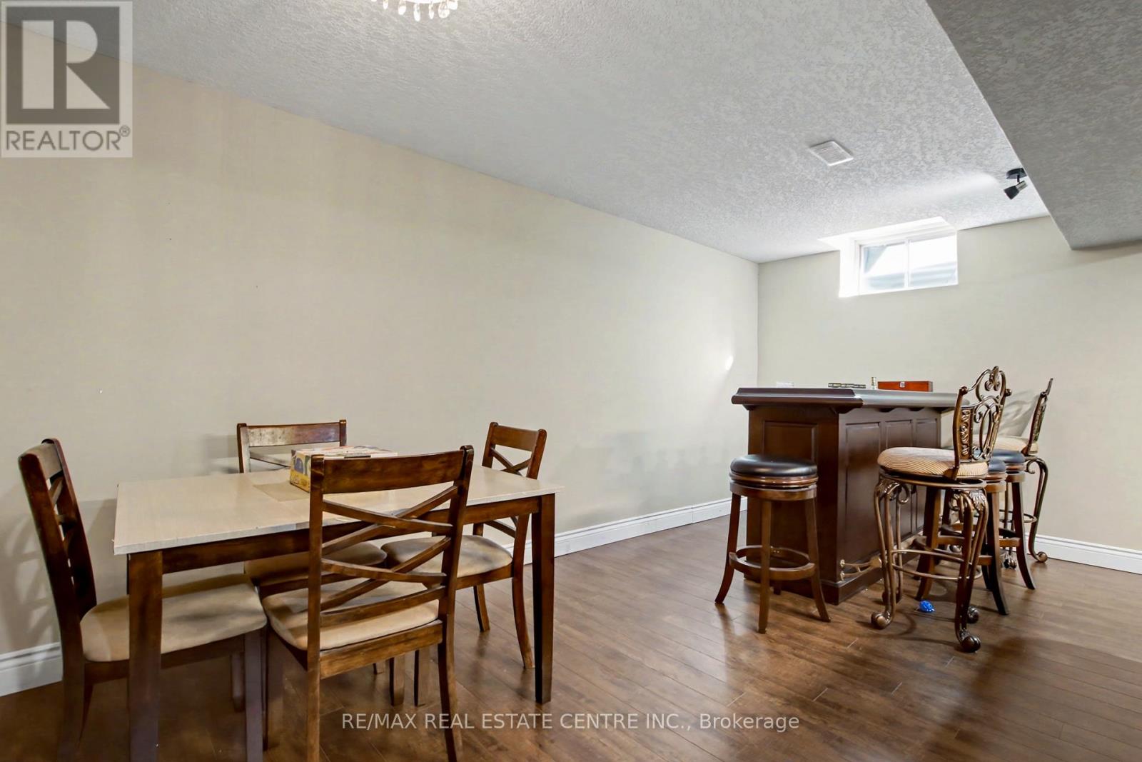 2 Irongate Drive, Brant, Ontario  N3L 4G4 - Photo 29 - X12830452