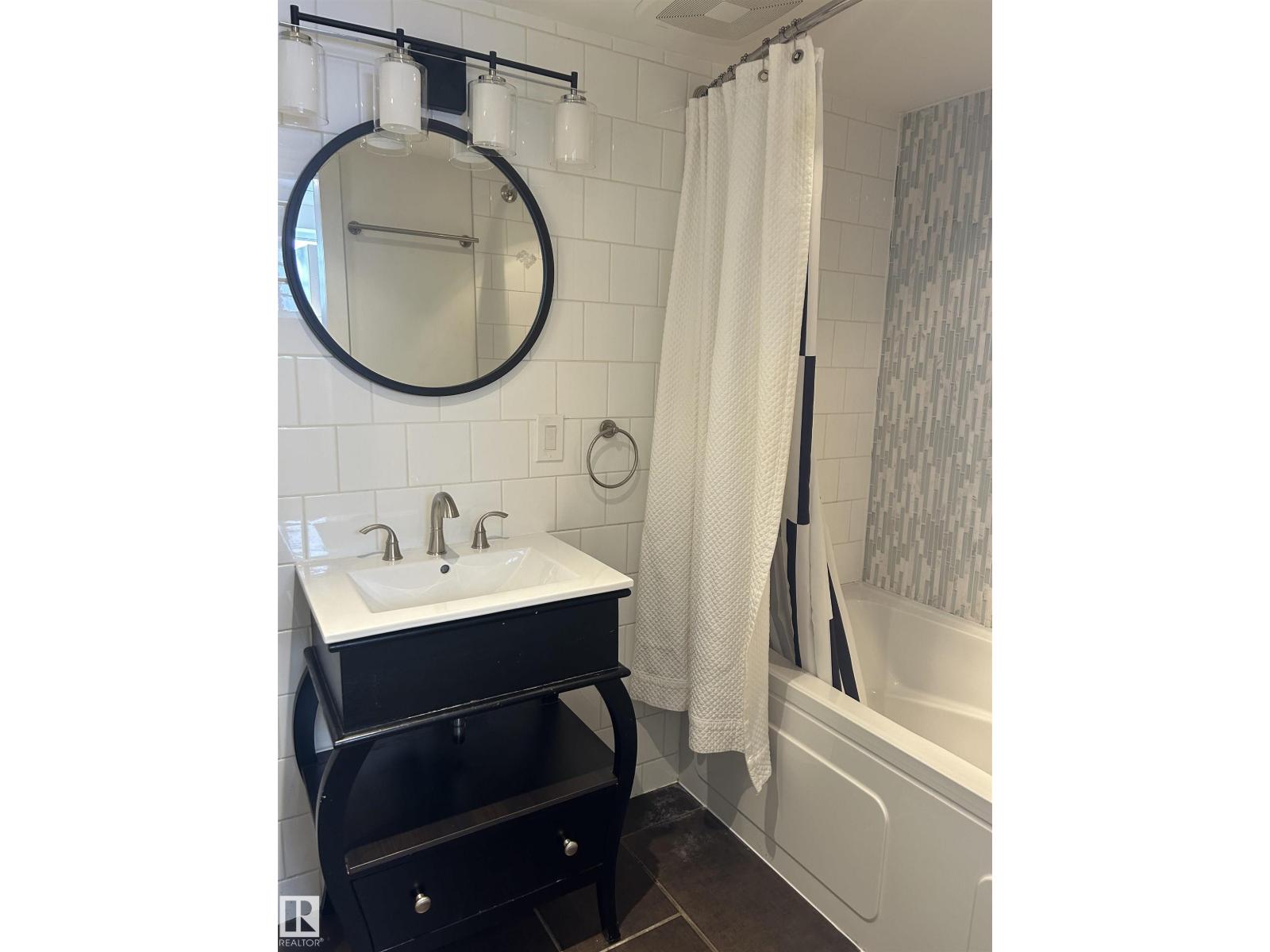 12338 91 St Nw, Edmonton, Alberta  T5B 4C5 - Photo 17 - E4475335