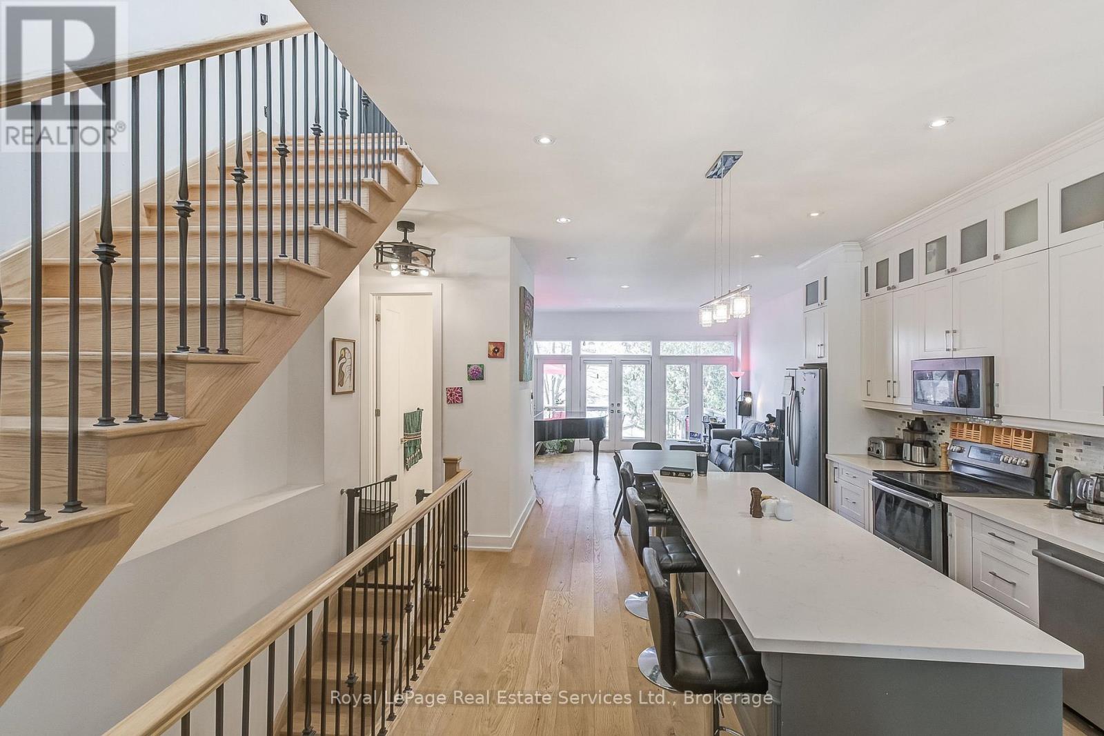 176 Leyton Avenue, Toronto, Ontario  M1L 3V6 - Photo 8 - E12830466