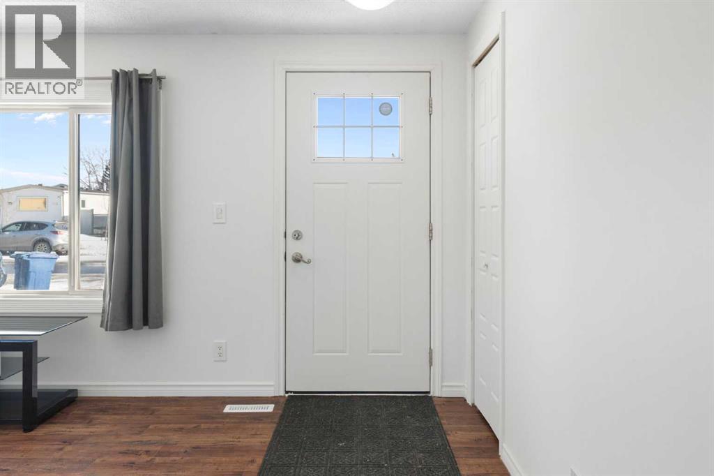 153 Big Hill Place Se, Airdrie, Alberta  T4A 1P9 - Photo 3 - A2287949