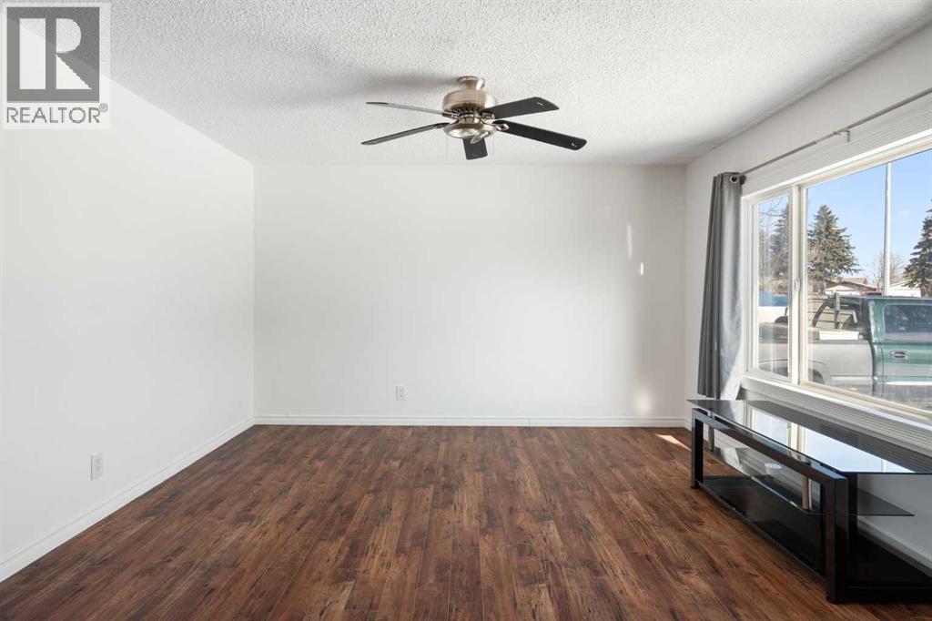 153 Big Hill Place Se, Airdrie, Alberta  T4A 1P9 - Photo 7 - A2287949