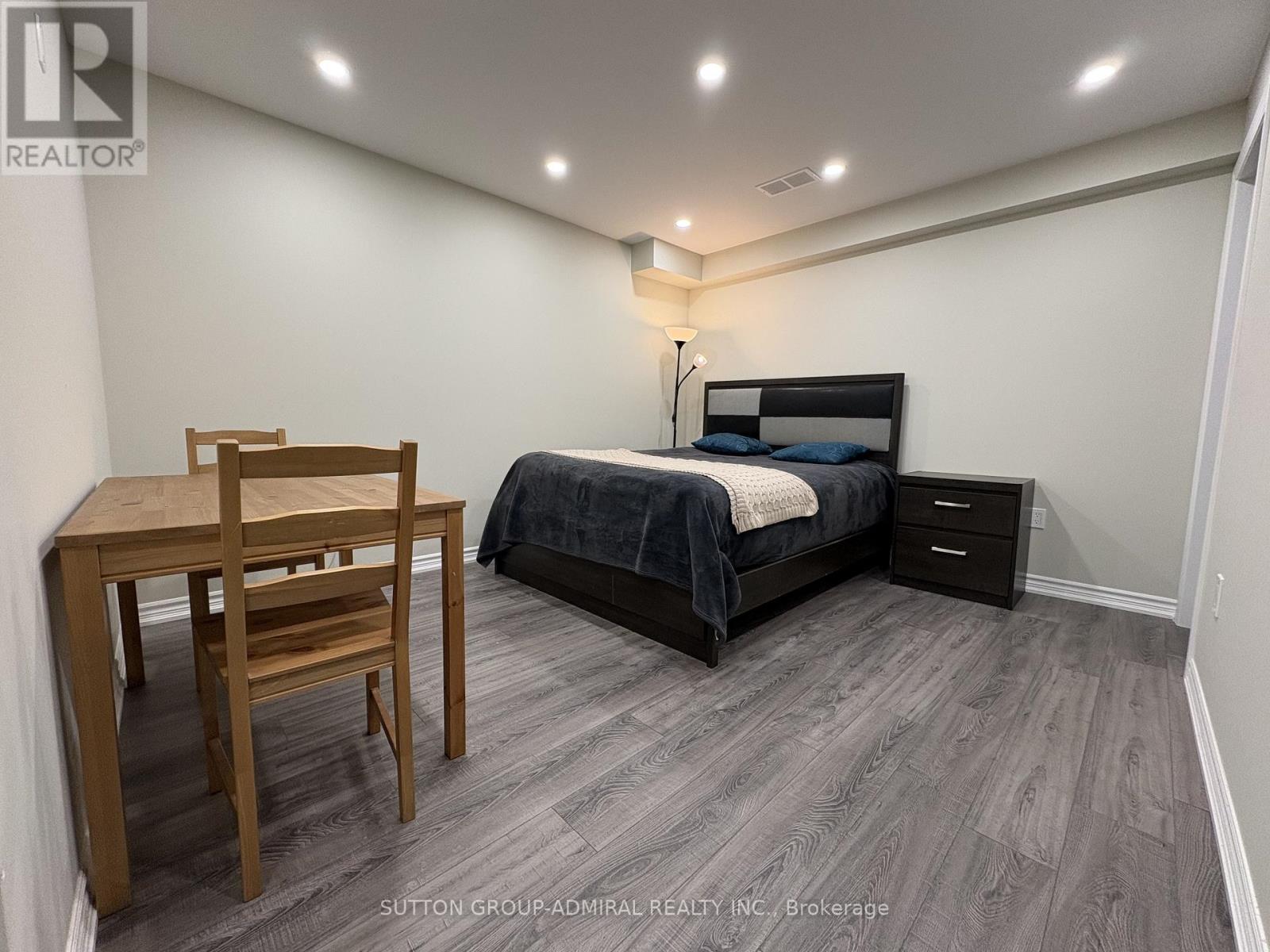 53 Matthewson Avenue, Bradford West Gwillimbury, Ontario  L3Z 0P3 - Photo 13 - N12827674