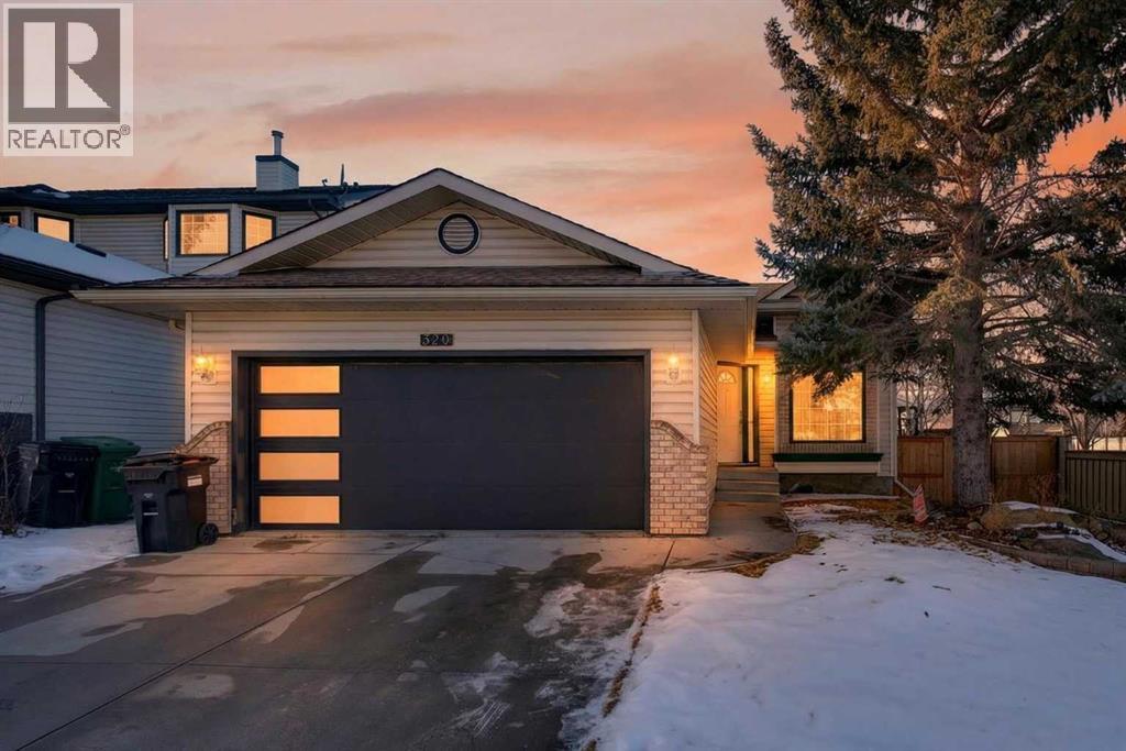 328 Douglas Ridge Close SE, Calgary, Alberta