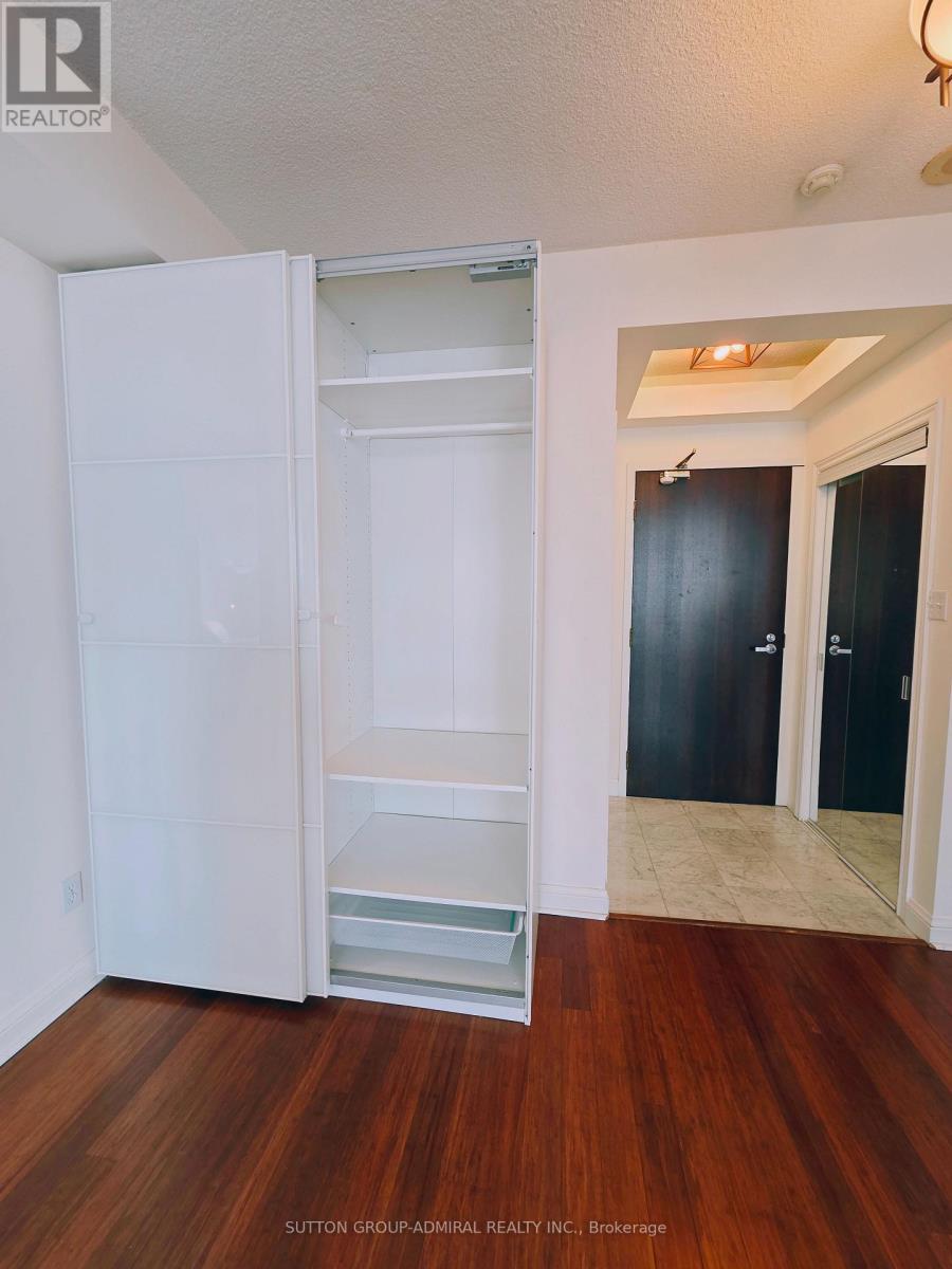 Ph101 - 101 Subway Crescent, Toronto, Ontario  M9B 6K4 - Photo 6 - W12830464