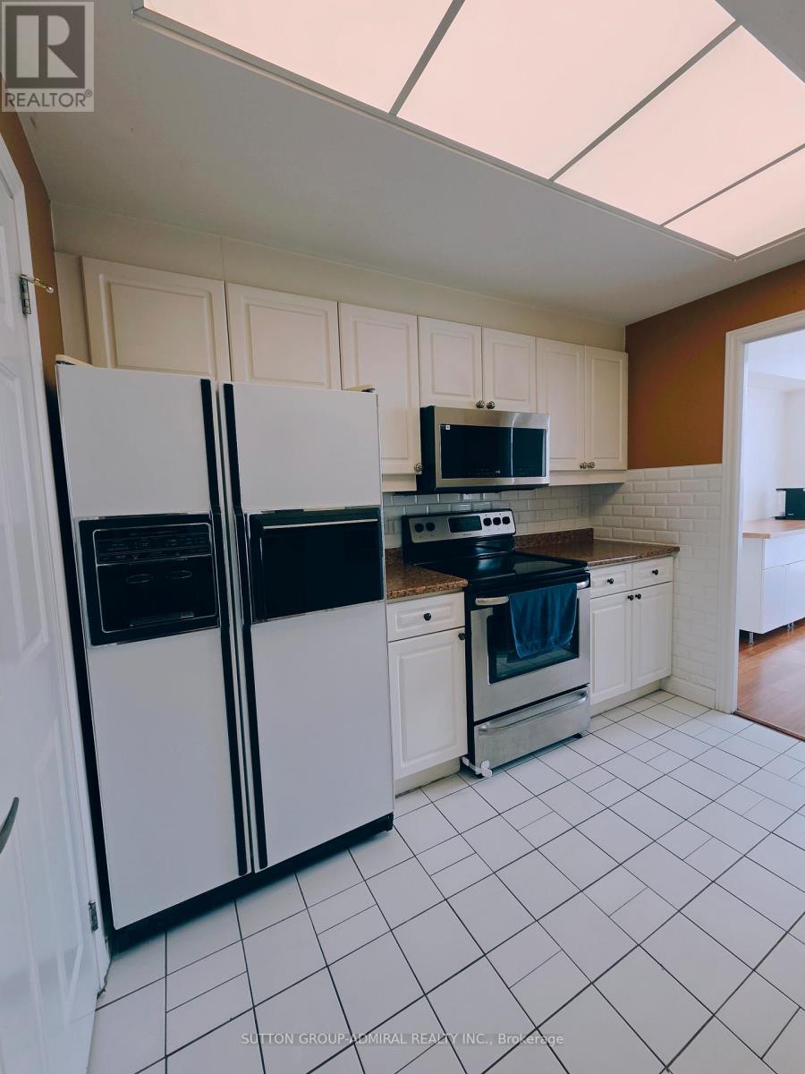 Ph101 - 101 Subway Crescent, Toronto, Ontario  M9B 6K4 - Photo 9 - W12830464