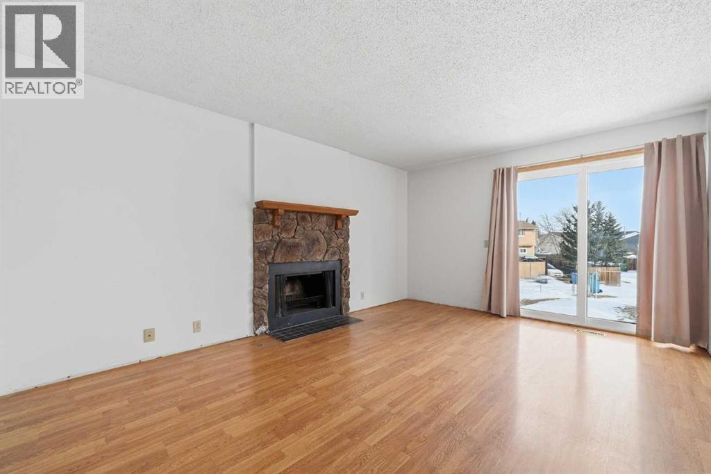 40 Falbury Bay Ne, Calgary, Alberta  T3J 1H6 - Photo 8 - A2289193
