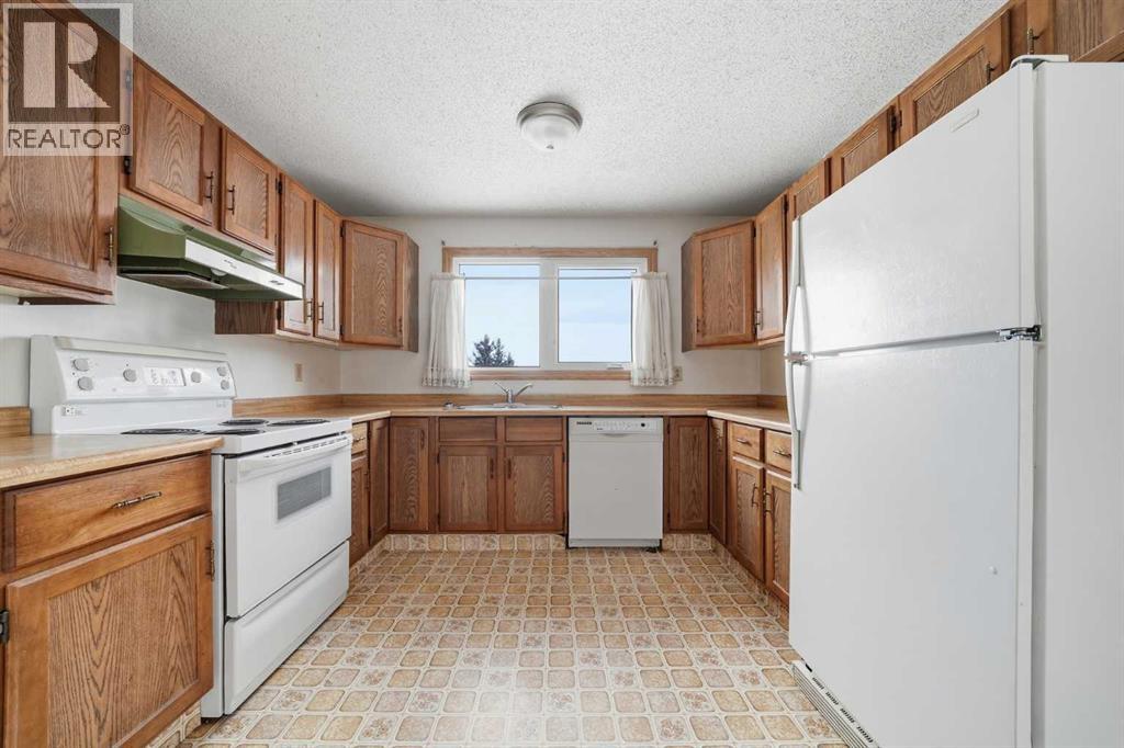 40 Falbury Bay Ne, Calgary, Alberta  T3J 1H6 - Photo 10 - A2289193