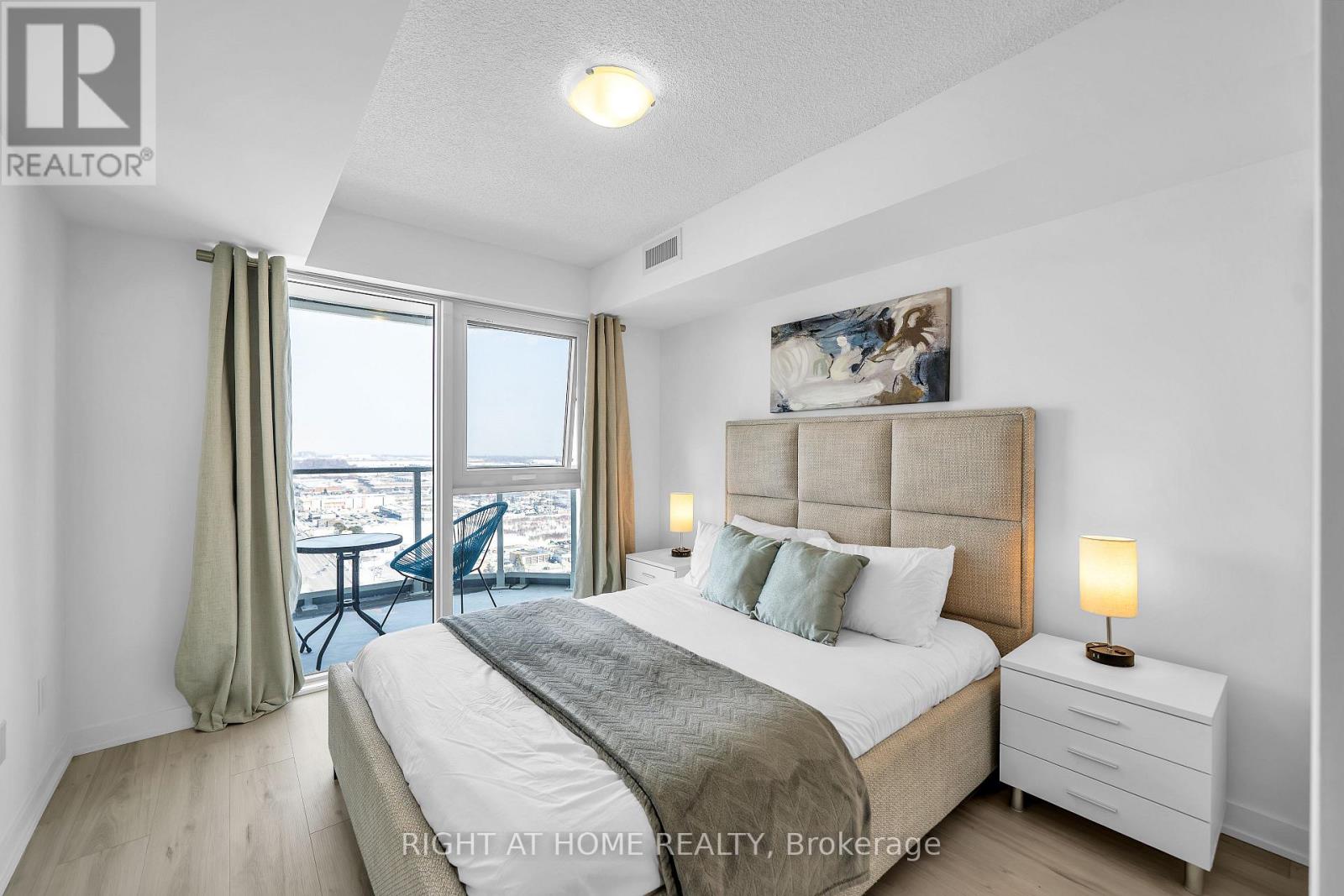 2204 - 1010 Sandy Beach Road, Pickering, Ontario  L1W 0C7 - Photo 3 - E12830480