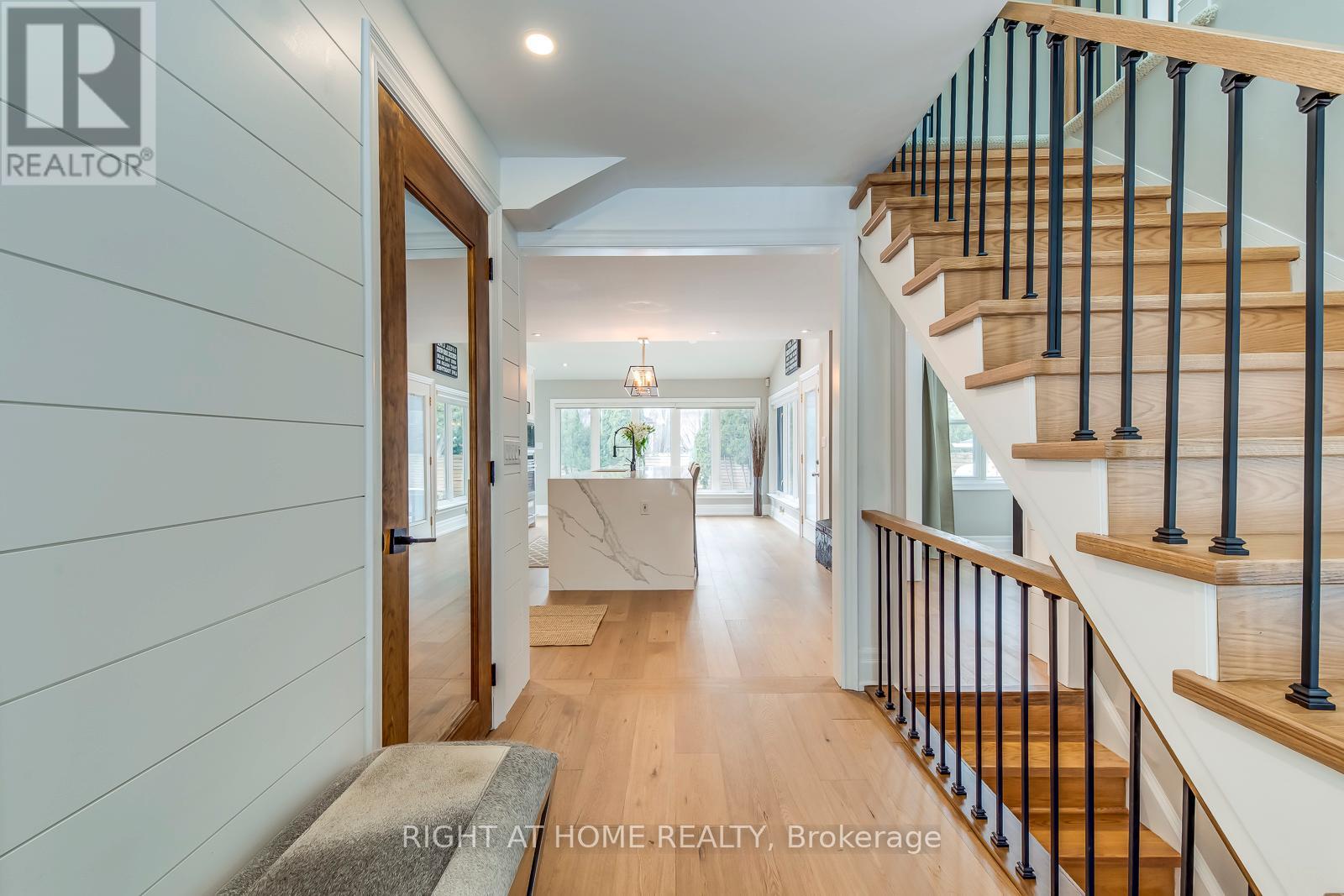 204 Walkers Line, Burlington, Ontario  L7N 2C3 - Photo 10 - W12830482