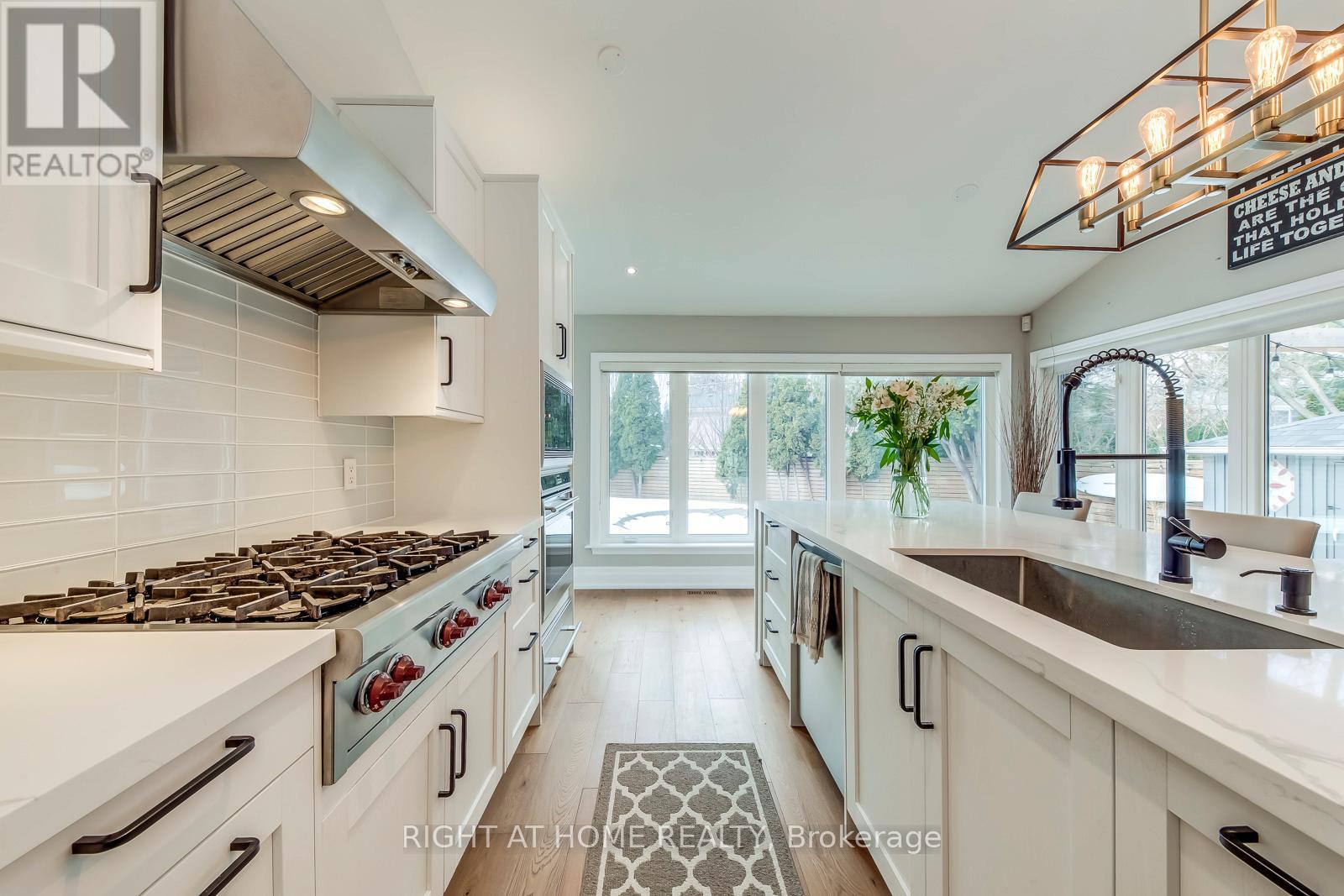 204 Walkers Line, Burlington, Ontario  L7N 2C3 - Photo 13 - W12830482