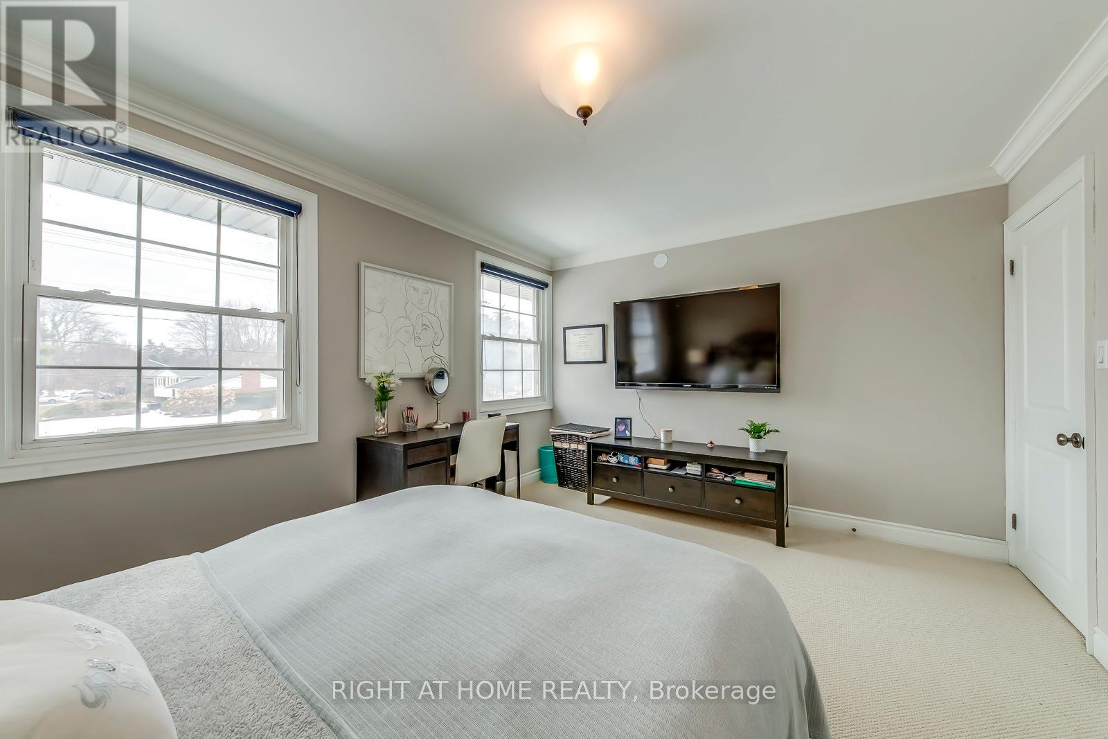 204 Walkers Line, Burlington, Ontario  L7N 2C3 - Photo 23 - W12830482