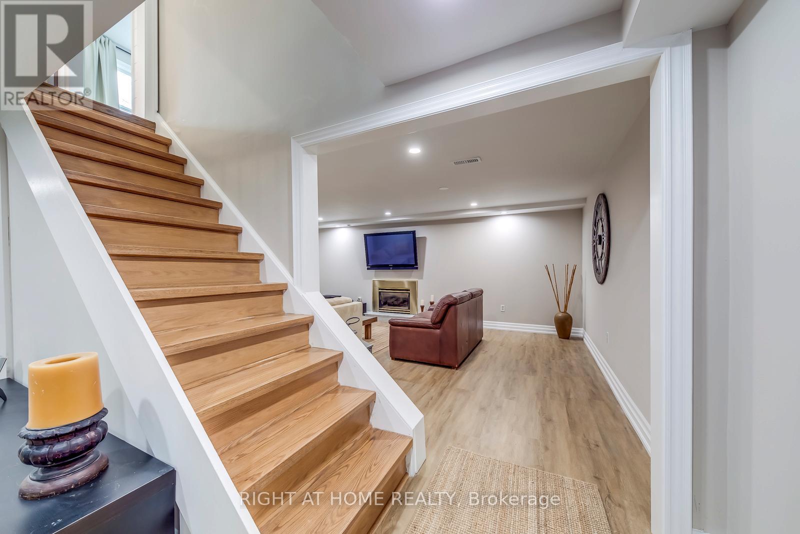 204 Walkers Line, Burlington, Ontario  L7N 2C3 - Photo 31 - W12830482