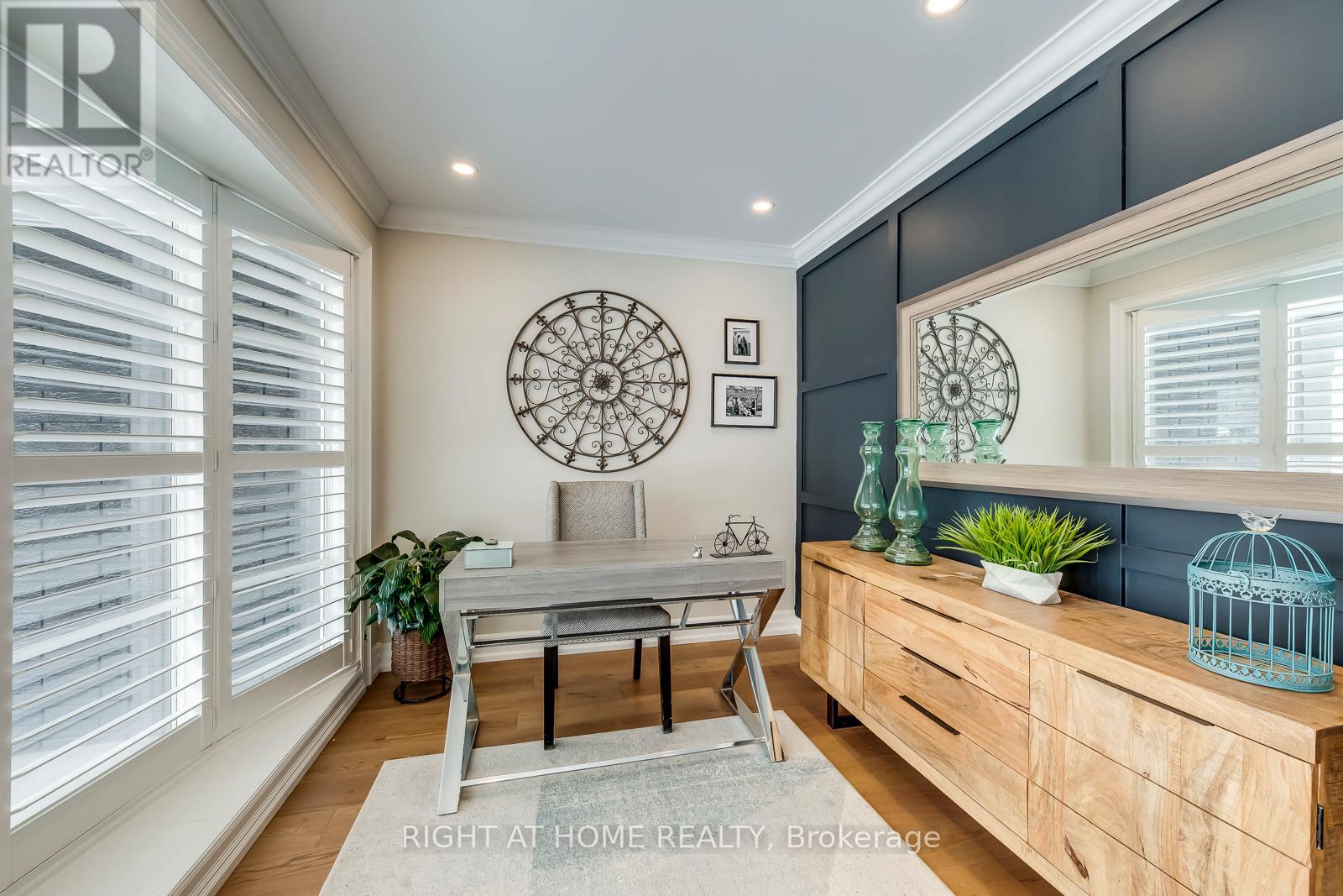 204 Walkers Line, Burlington, Ontario  L7N 2C3 - Photo 5 - W12830482