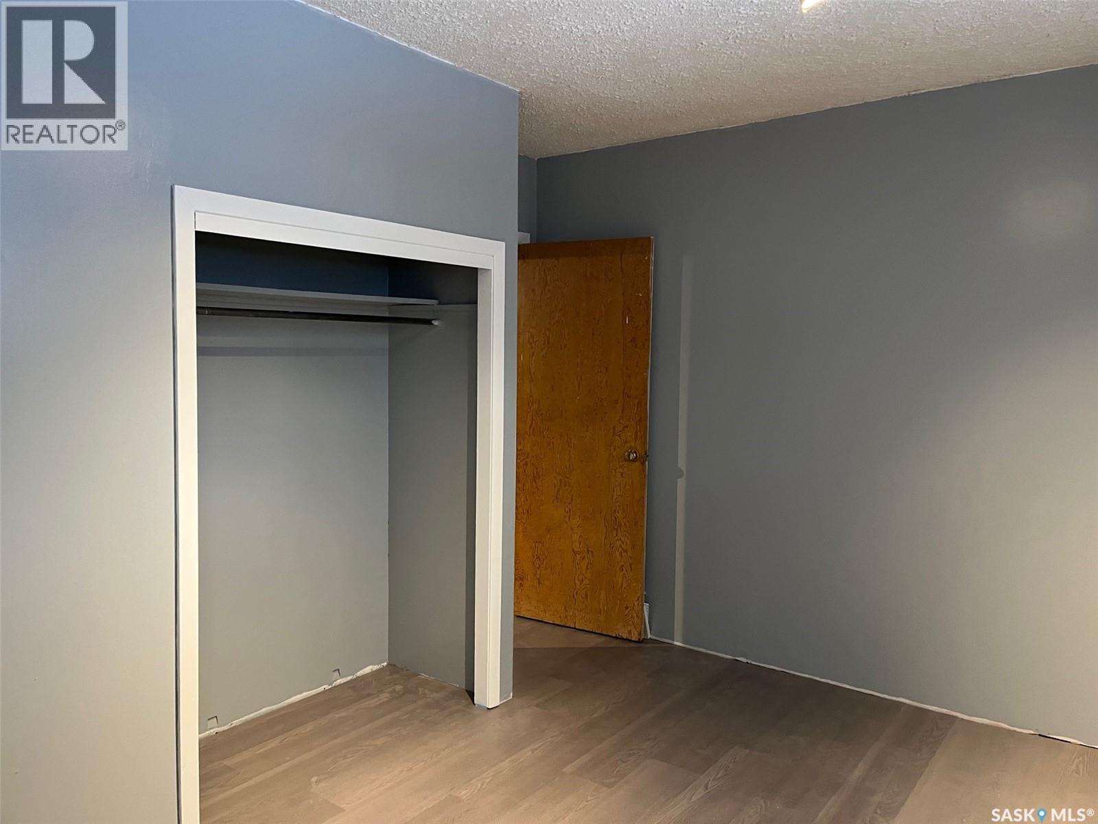 211 2nd Street E, Lafleche, Saskatchewan  S0H 2K0 - Photo 9 - SK025431