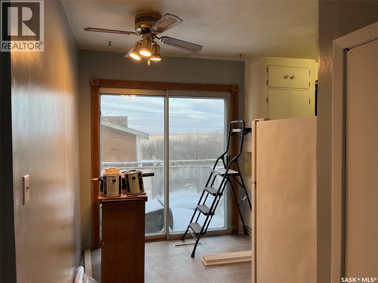 211 2nd Street E, Lafleche, Saskatchewan  S0H 2K0 - Photo 12 - SK025431