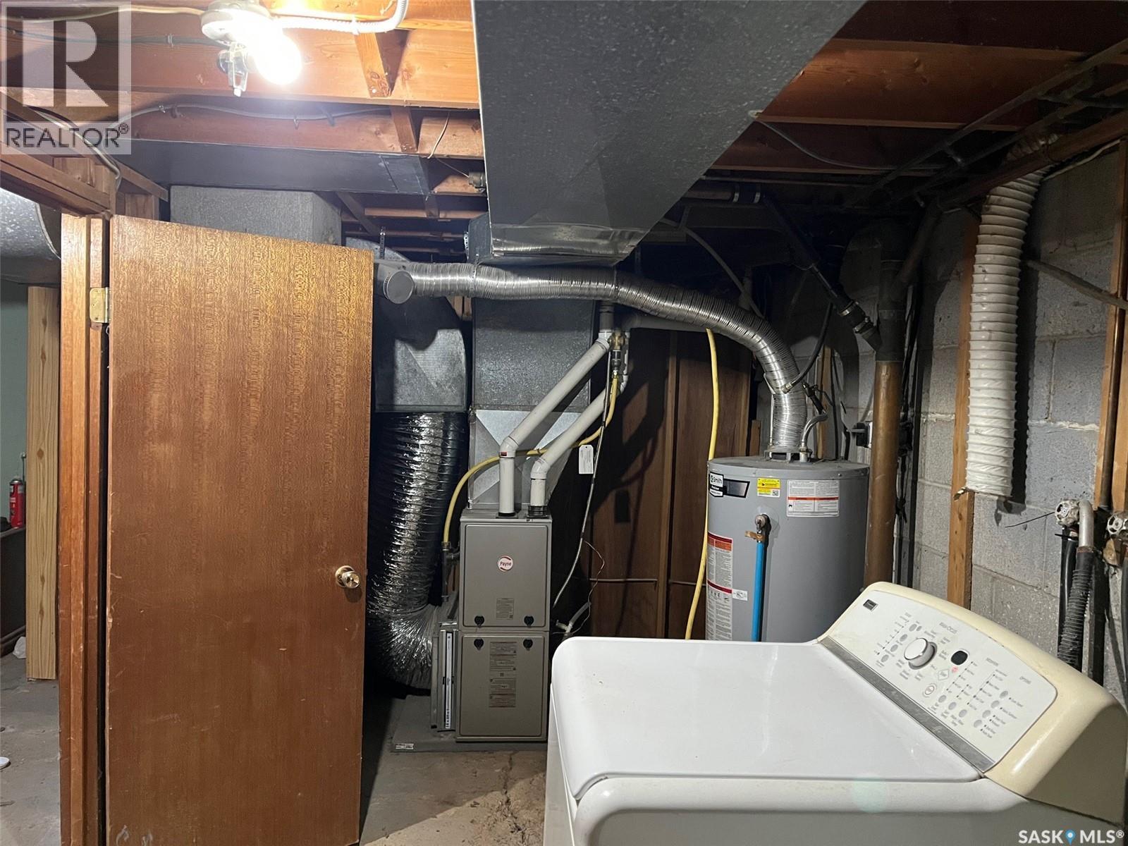 211 2nd Street E, Lafleche, Saskatchewan  S0H 2K0 - Photo 16 - SK025431