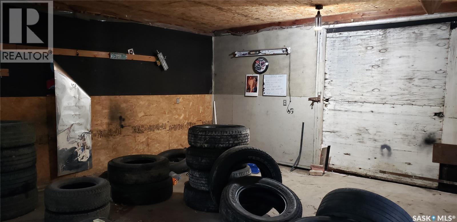 211 2nd Street E, Lafleche, Saskatchewan  S0H 2K0 - Photo 2 - SK025431