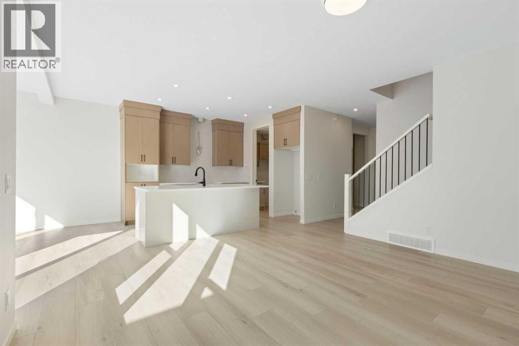 17 Marmot Passage Nw, Calgary, Alberta  T3R 2J3 - Photo 11 - A2286402