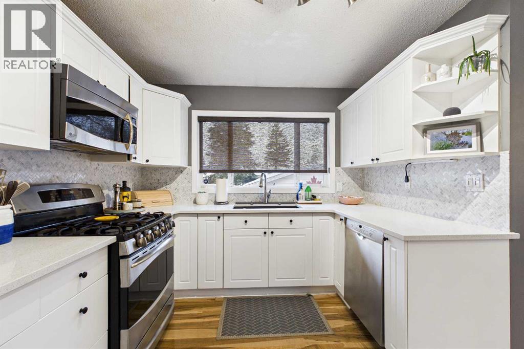 335 Huntridge Road Ne, Calgary, Alberta  T2K 4B8 - Photo 13 - A2288517