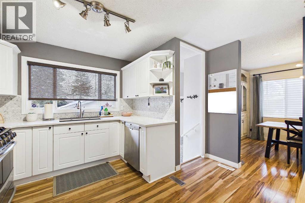 335 Huntridge Road Ne, Calgary, Alberta  T2K 4B8 - Photo 14 - A2288517